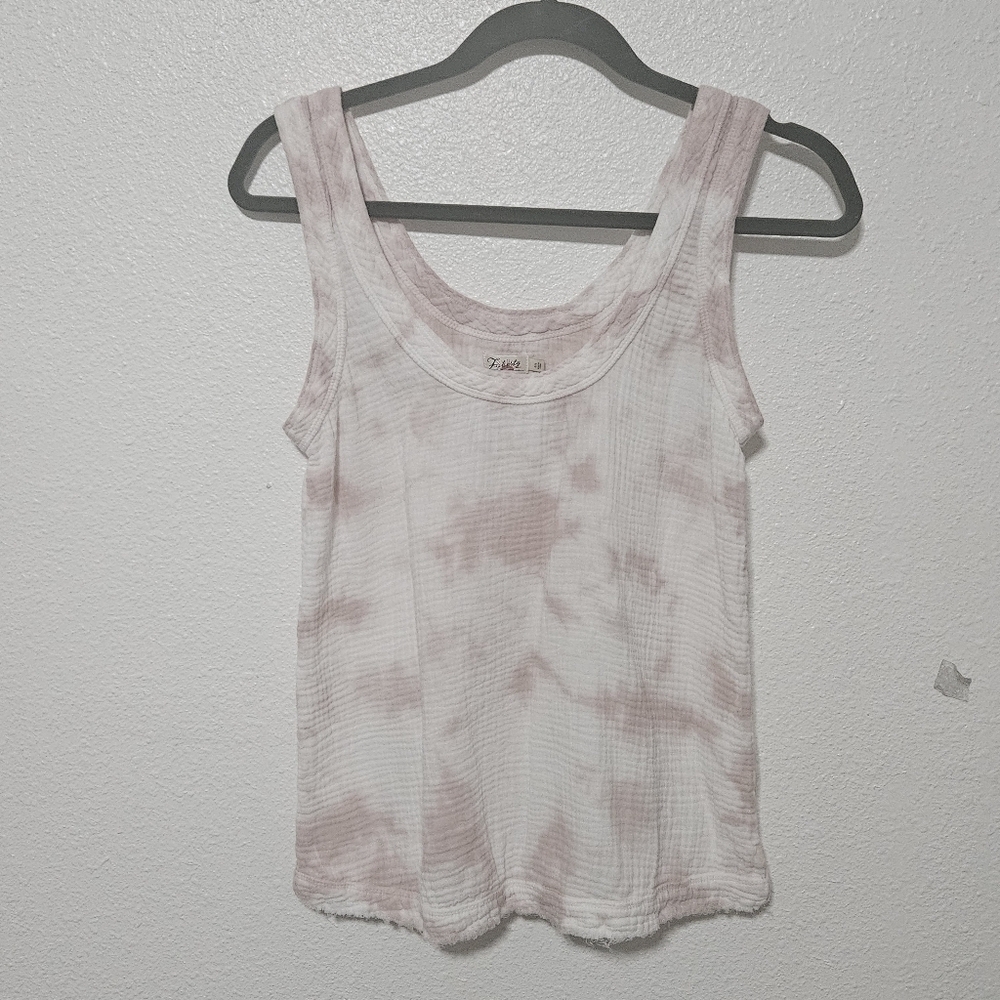 Faherty tiedye raw hem top size small organic cotton